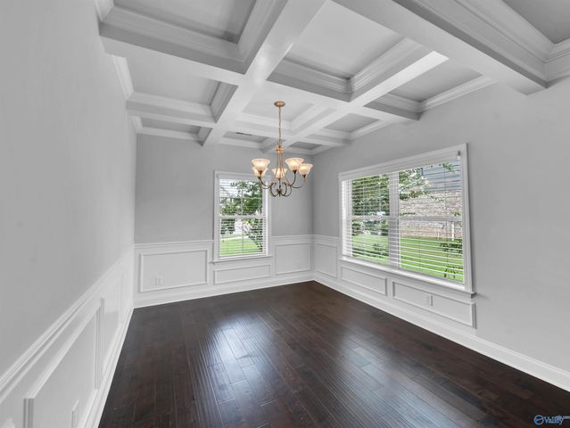 7033 Southgate Drive, Owens Cross Roads, AL 35763