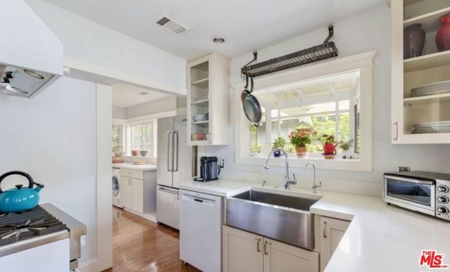 652 Woodlawn Avenue, Venice (los Angeles), CA 90291