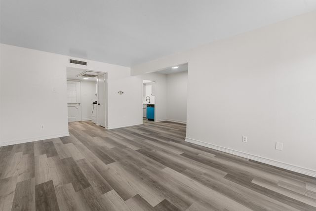 1811 E Grauwyler Road 138, Irving, TX 75061
