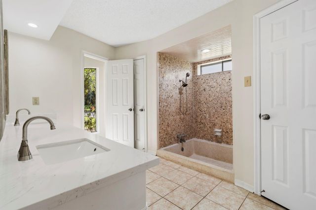 3802 Pecan Valley Drive, Missouri City, TX 77459