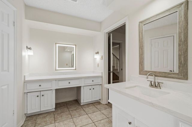 3802 Pecan Valley Drive, Missouri City, TX 77459