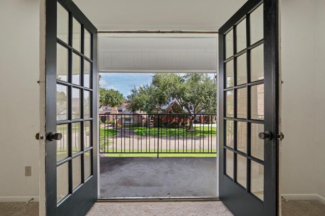 3802 Pecan Valley Drive, Missouri City, TX 77459