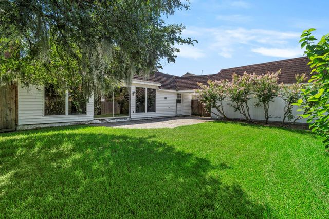 3802 Pecan Valley Drive, Missouri City, TX 77459