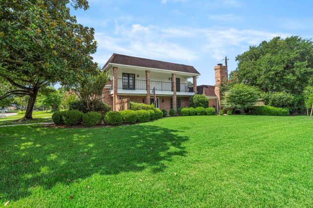 3802 Pecan Valley Drive, Missouri City, TX 77459