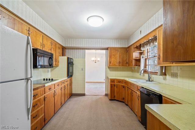 296 Moreland Drive, Canfield, OH 44406