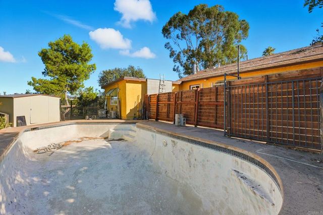 5744 46 Dream Street, San Diego, CA 92114