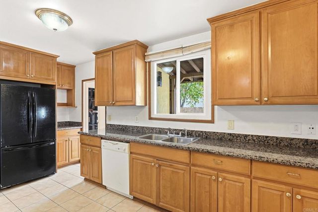 5744 46 Dream Street, San Diego, CA 92114