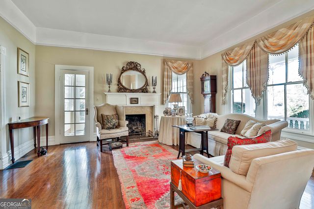 372 E College Street, Griffin, GA 30224