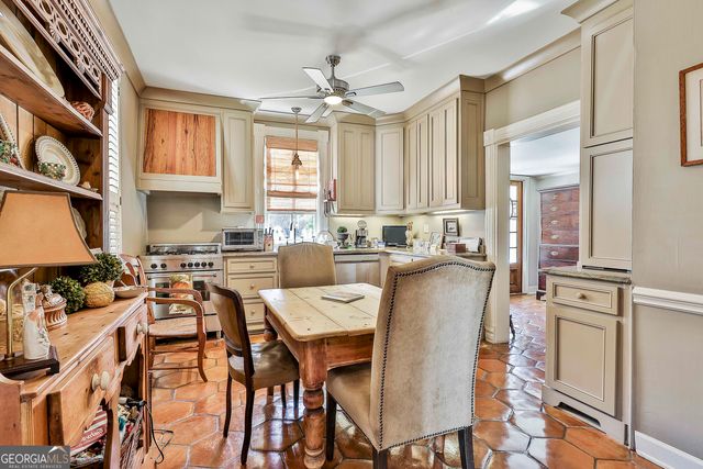 372 E College Street, Griffin, GA 30224