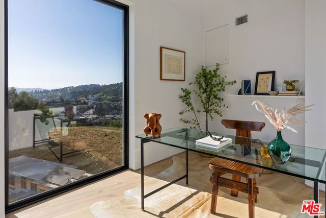3607 Kinney Street, Los Angeles, CA 90065