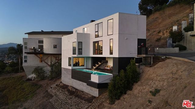 3607 Kinney Street, Los Angeles, CA 90065