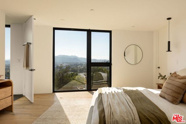 3607 Kinney Street, Los Angeles, CA 90065
