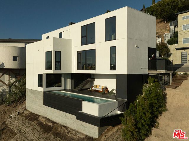 3607 Kinney Street, Los Angeles, CA 90065