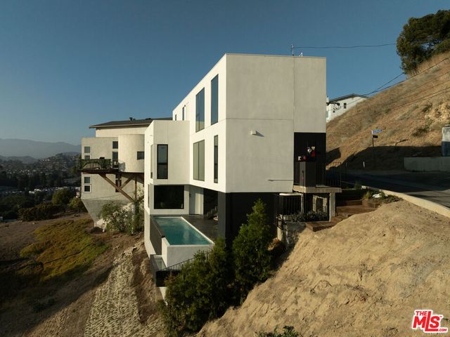 3607 Kinney Street, Los Angeles, CA 90065