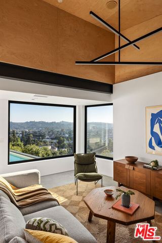 3607 Kinney Street, Los Angeles, CA 90065