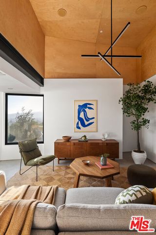 3607 Kinney Street, Los Angeles, CA 90065