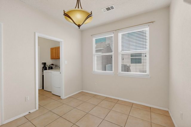 1924 Tapatio Street SE, Rio Rancho, NM 87124