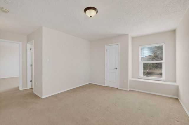 1924 Tapatio Street SE, Rio Rancho, NM 87124