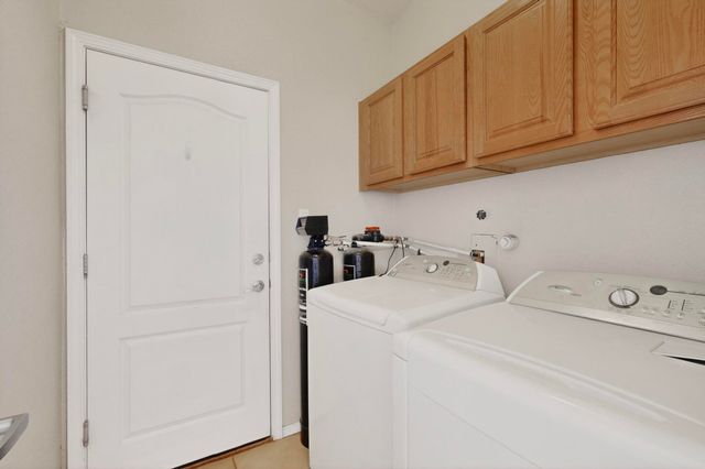 1924 Tapatio Street SE, Rio Rancho, NM 87124