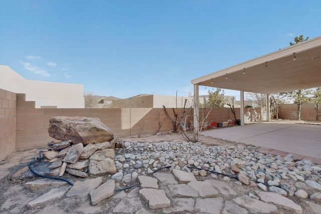 1924 Tapatio Street SE, Rio Rancho, NM 87124