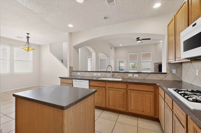 1924 Tapatio Street SE, Rio Rancho, NM 87124