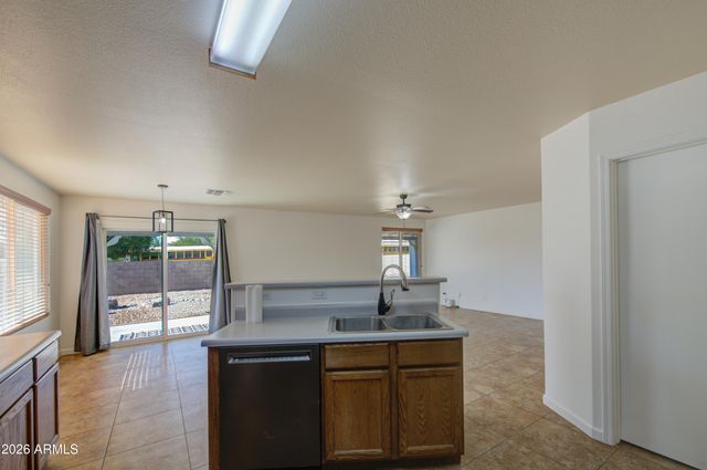 1900 W 19TH Avenue, Apache Junction, AZ 85120