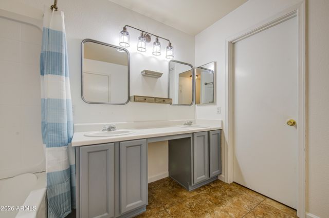 1900 W 19TH Avenue, Apache Junction, AZ 85120