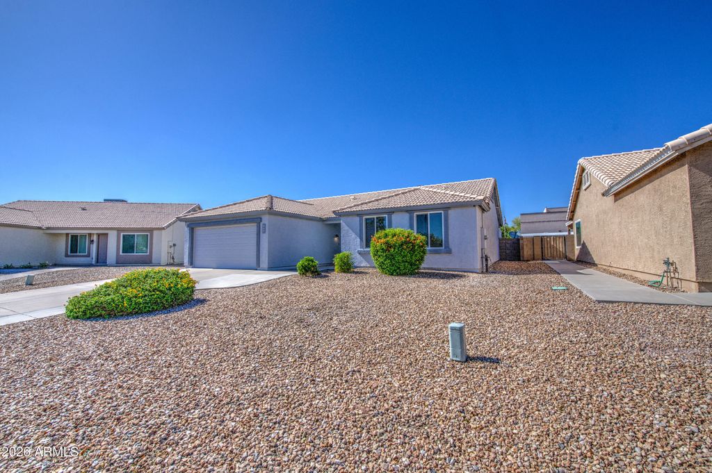 1900 W 19TH Avenue, Apache Junction, AZ 85120 — photo 3