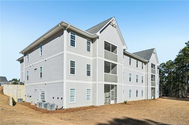 240 Gallery Drive 301, Spring Lake, NC 28390