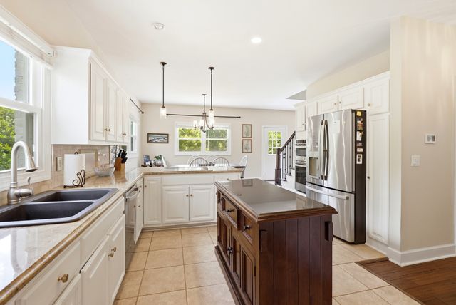 1308 Teddys Pl, Mount Juliet, TN 37122