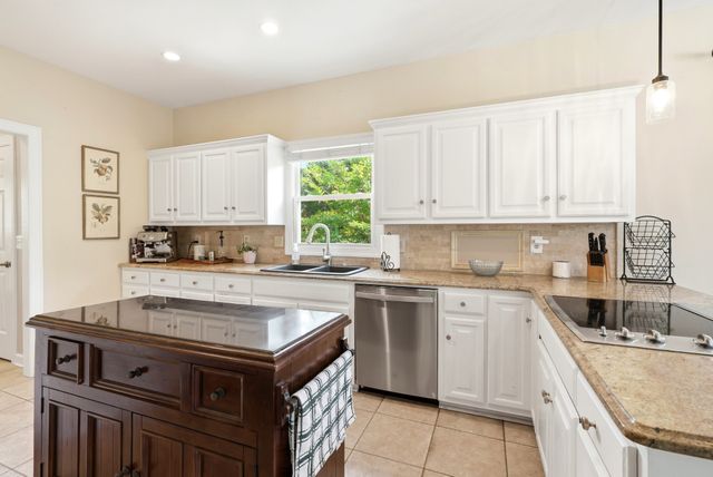 1308 Teddys Pl, Mount Juliet, TN 37122