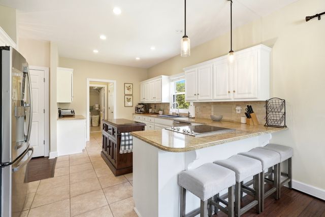 1308 Teddys Pl, Mount Juliet, TN 37122