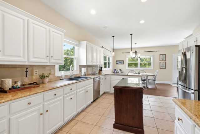 1308 Teddys Pl, Mount Juliet, TN 37122