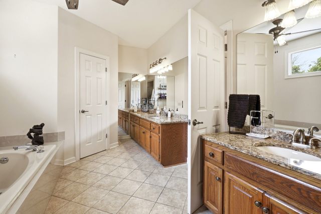 1308 Teddys Pl, Mount Juliet, TN 37122