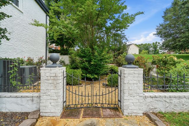 1308 Teddys Pl, Mount Juliet, TN 37122