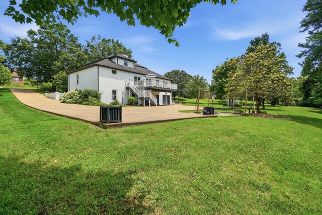 1308 Teddys Pl, Mount Juliet, TN 37122