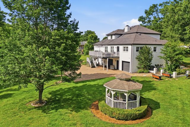 1308 Teddys Pl, Mount Juliet, TN 37122