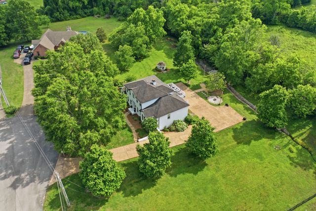 1308 Teddys Pl, Mount Juliet, TN 37122
