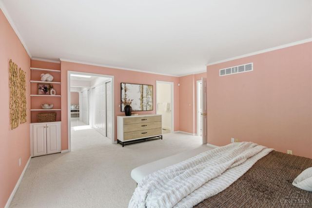 9546 Cunningham Road, Indian Hill, OH 45243