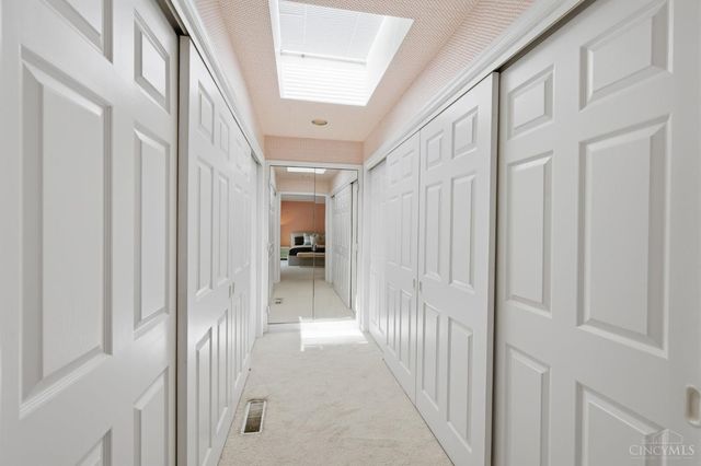 9546 Cunningham Road, Indian Hill, OH 45243
