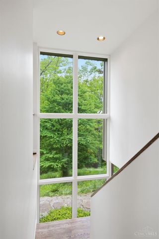 9546 Cunningham Road, Indian Hill, OH 45243