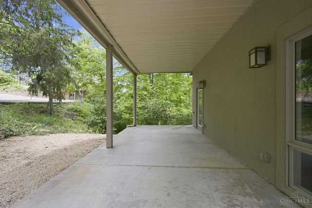 9546 Cunningham Road, Indian Hill, OH 45243