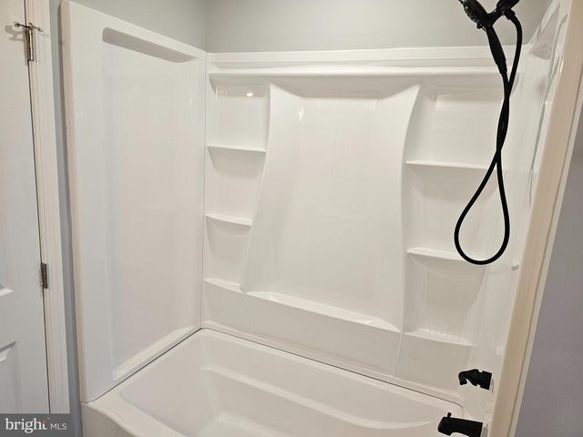 1920 MAYLINN DR, Chambersburg, PA 17202