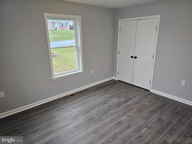 1920 MAYLINN DR, Chambersburg, PA 17202