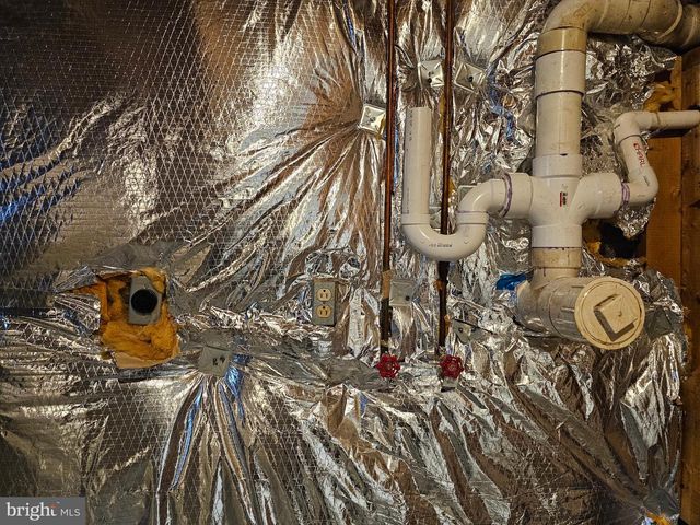 1920 MAYLINN DR, Chambersburg, PA 17202