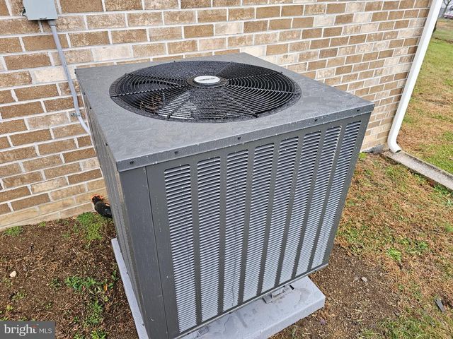 1920 MAYLINN DR, Chambersburg, PA 17202