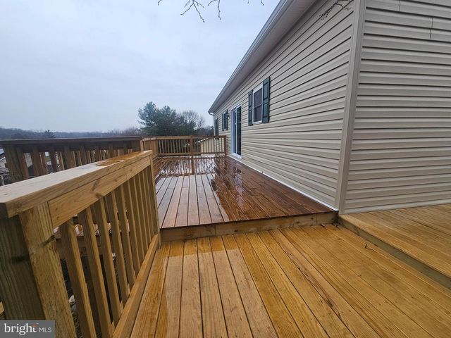 1920 MAYLINN DR, Chambersburg, PA 17202