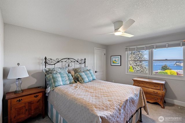 2410 55th Street Ct NW, Gig Harbor, WA 98335