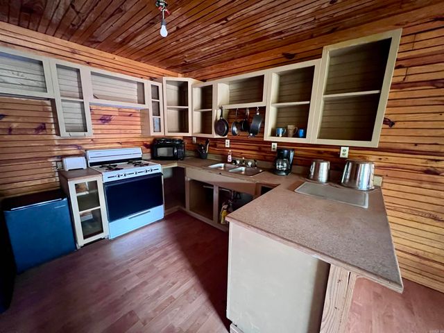 480 Polk Road 602 Road, Mena, AR 71953