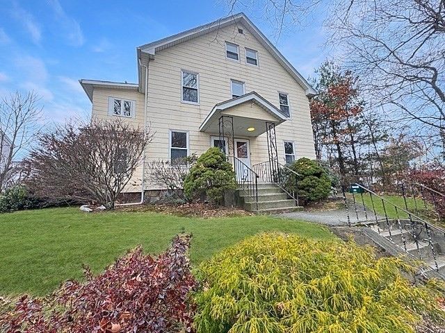 80 Delmont Ave, Worcester, MA 01604
